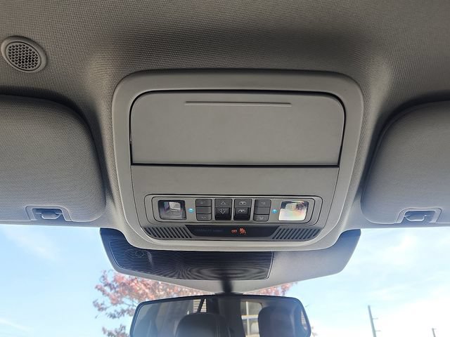 Certified 2022 Ford Explorer XLT w/ Equipment Group 202A AWD/4WD image 19