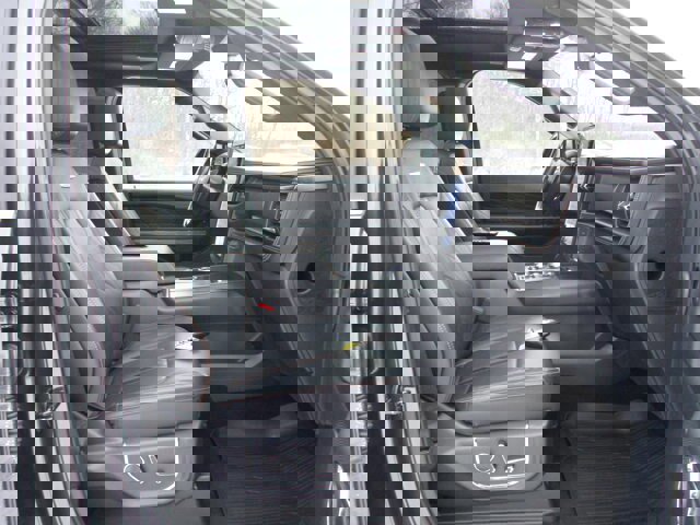 Certified 2022 Ford Expedition Platinum image 24