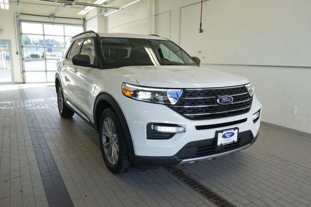 Certified 2023 Ford Explorer XLT w/ Equipment Group 202A AWD/4WD image 15