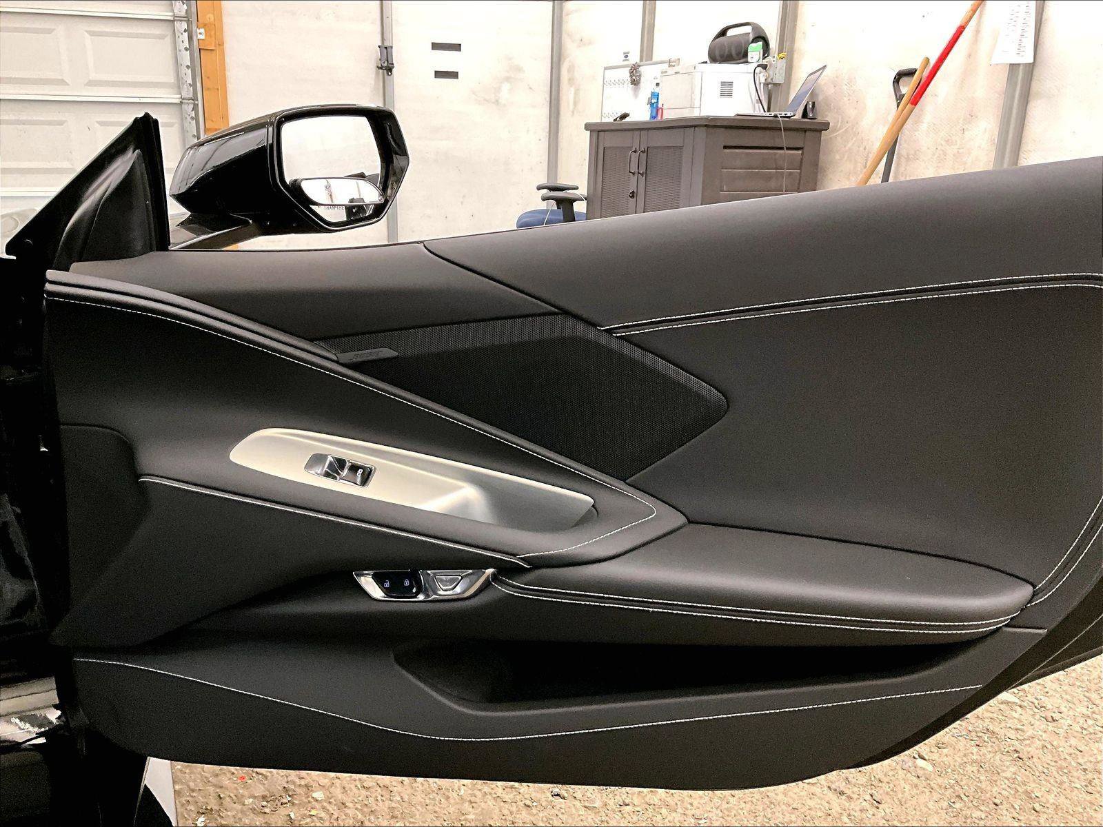 Used 2022 Chevrolet Corvette Stingray Coupe w/ 1LT RWD image 22
