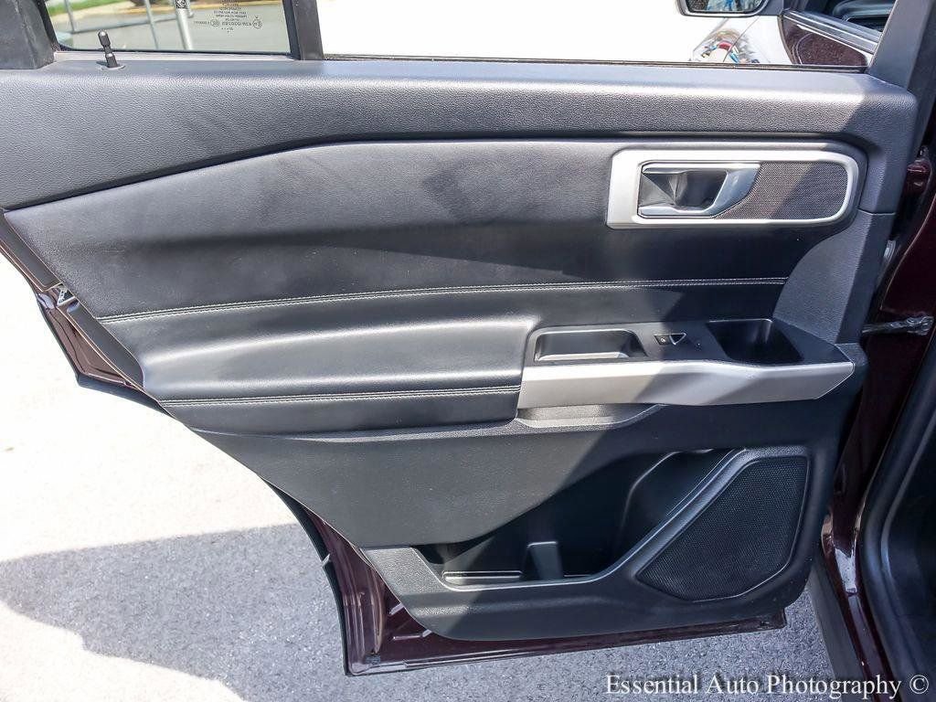 Certified 2022 Ford Explorer XLT w/ Equipment Group 202A image 21