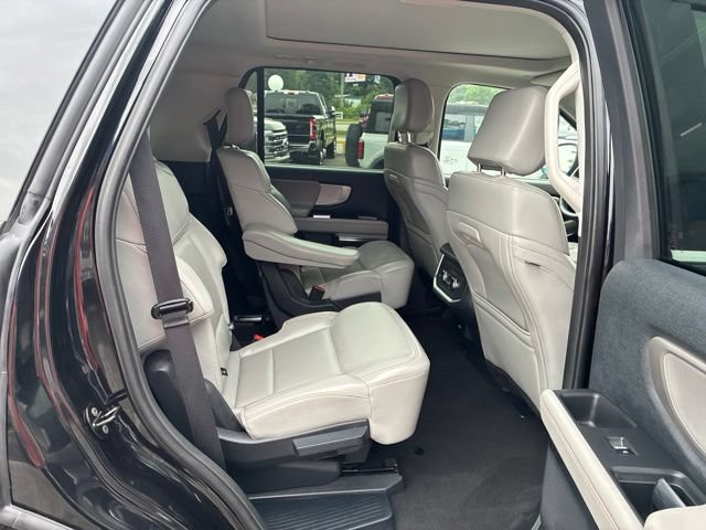 Certified 2025 Ford Expedition Active AWD/4WD image 53