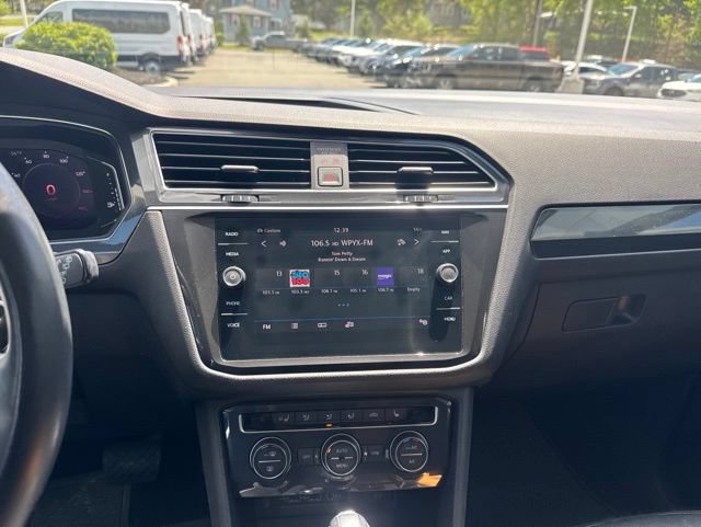 Used 2019 Volkswagen Tiguan SEL Premium AWD/4WD image 28