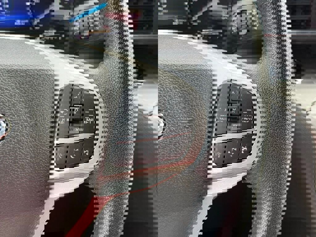 Certified 2023 Ford Explorer XLT w/ Equipment Group 202A image 33