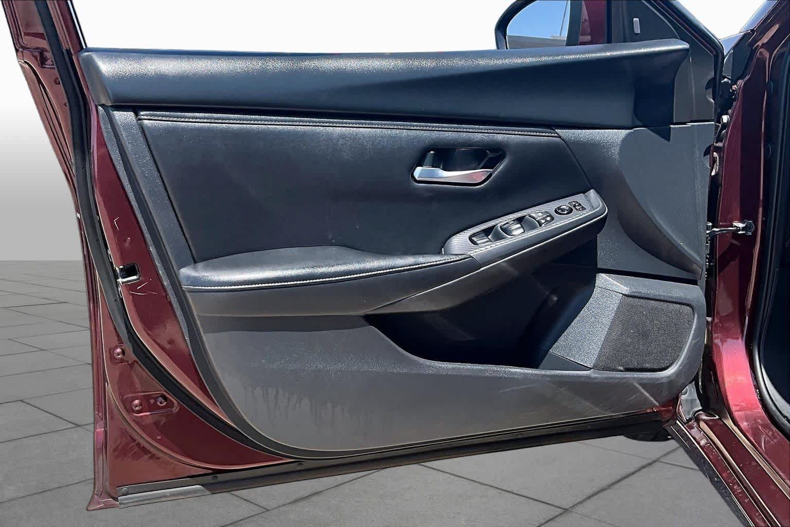 Used 2025 Nissan Sentra SV FWD image 20