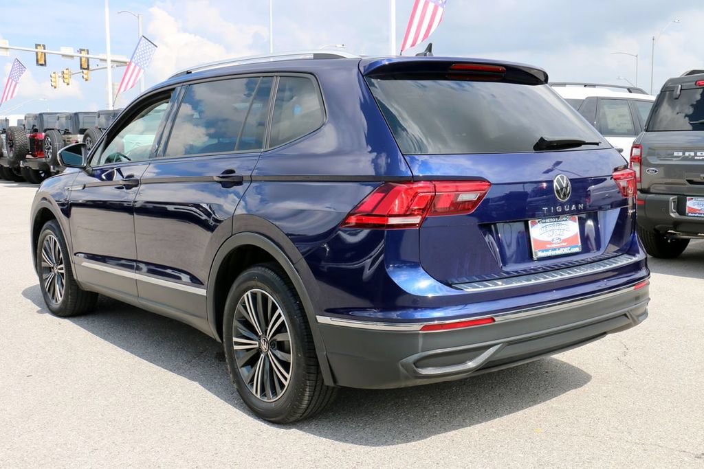 Used 2024 Volkswagen Tiguan SE AWD/4WD image 7