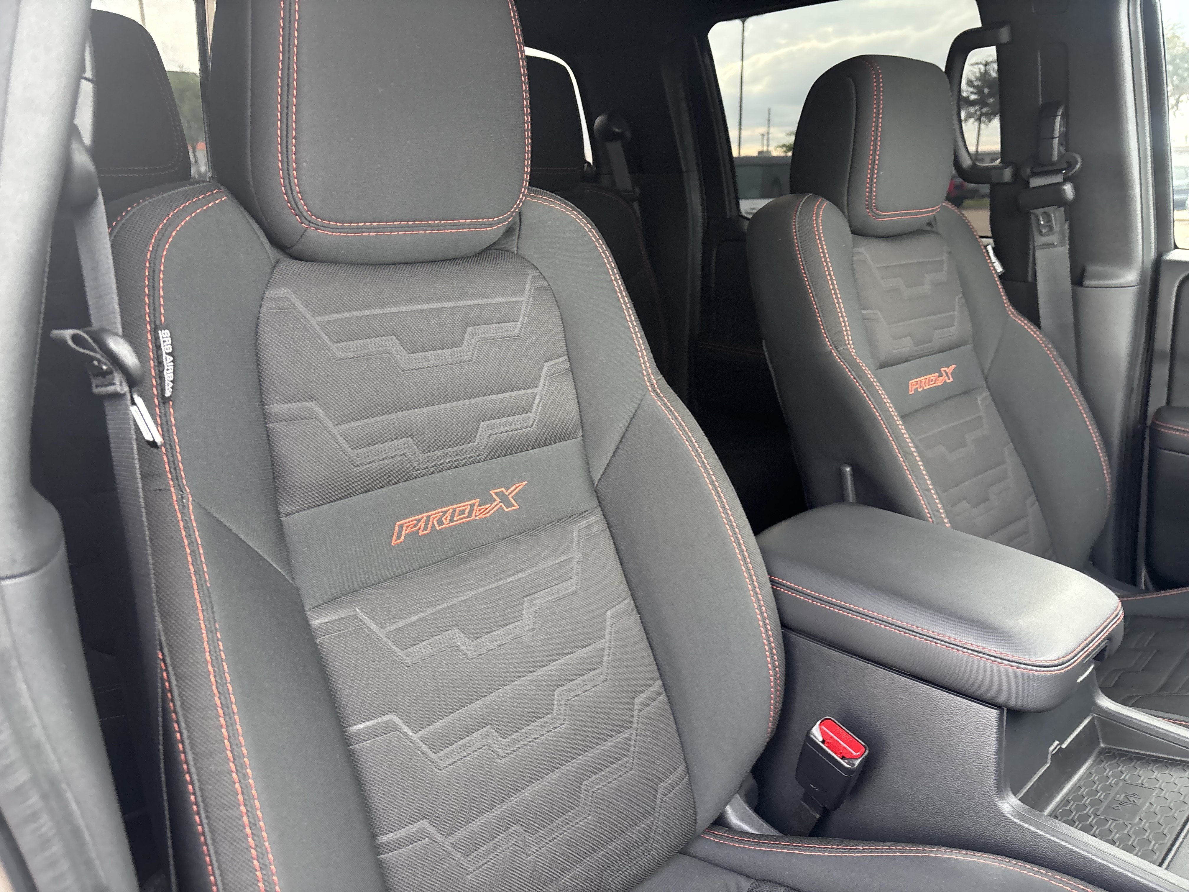 Used 2022 Nissan Frontier Pro-X RWD image 26
