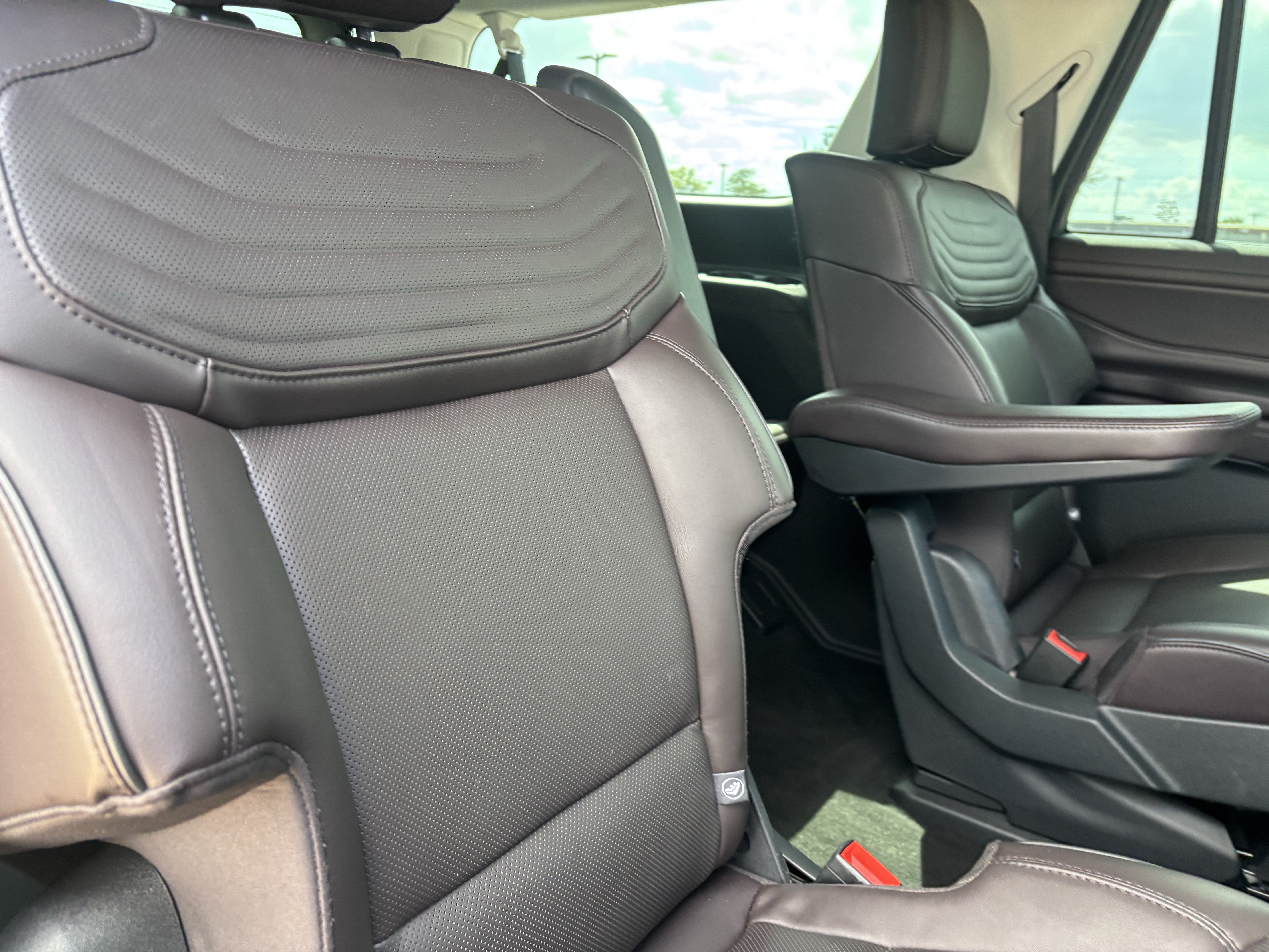 Certified 2025 Ford Expedition Max Platinum w/ Platinum Ultimate Package AWD/4WD image 25