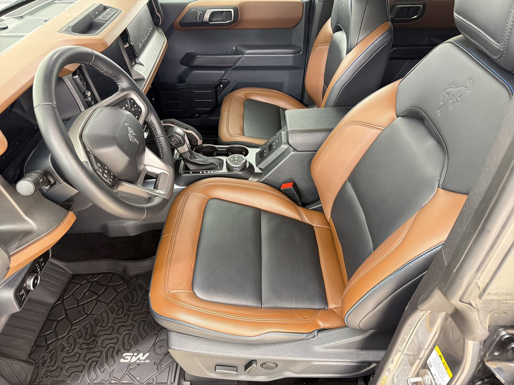 Certified 2024 Ford Bronco Outer Banks AWD/4WD image 5