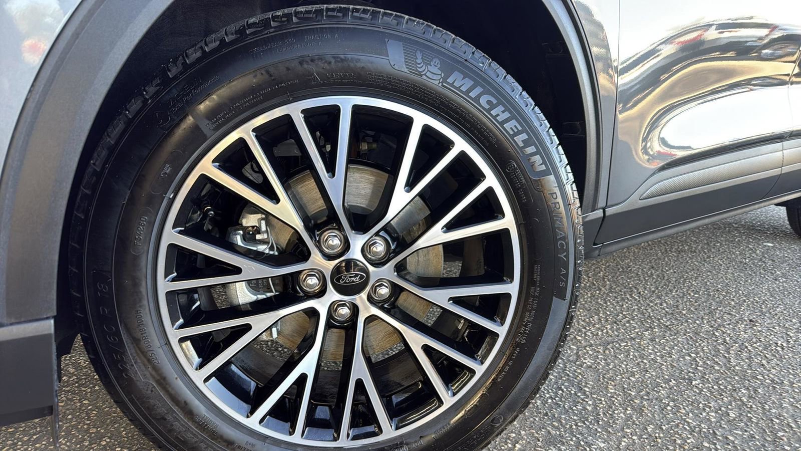 Certified 2026 Ford Escape SE image 9