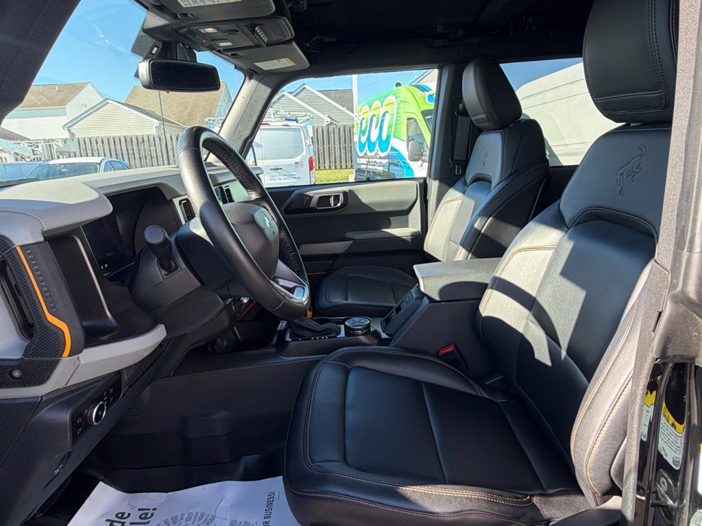 Certified 2023 Ford Bronco Badlands w/ Sasquatch Package AWD/4WD image 31