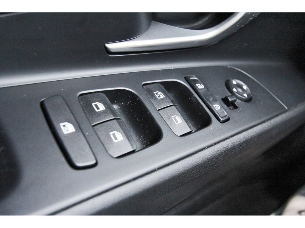Used 2022 Hyundai Elantra SEL w/ Convenience Package FWD image 18