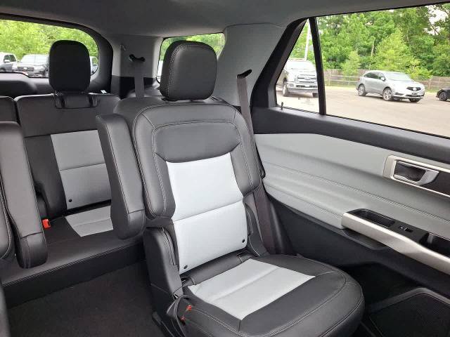 Certified 2023 Ford Explorer XLT w/ Equipment Group 202A AWD/4WD image 13