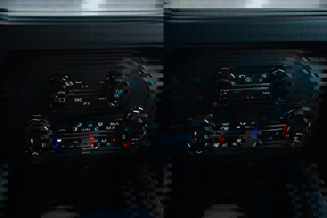 Certified 2024 Ford Bronco Outer Banks image 17