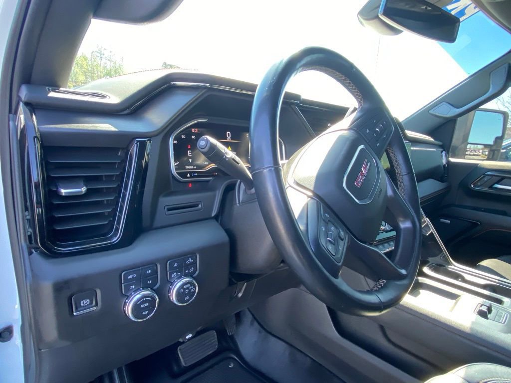Used 2024 GMC Sierra 2500 AT4 w/ AT4 Preferred Package image 9