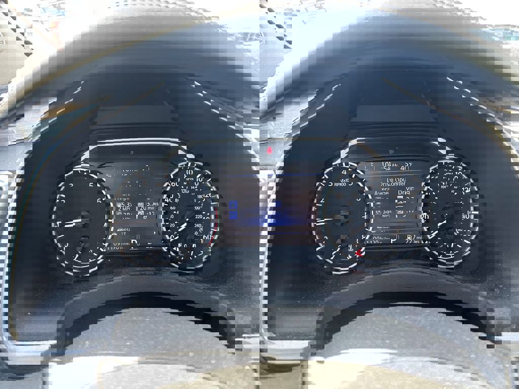 Used 2018 Nissan Murano SV w/ Premium Package image 28