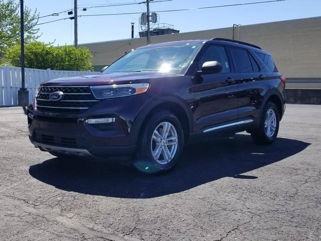 Certified 2023 Ford Explorer XLT w/ Equipment Group 202A AWD/4WD image 8
