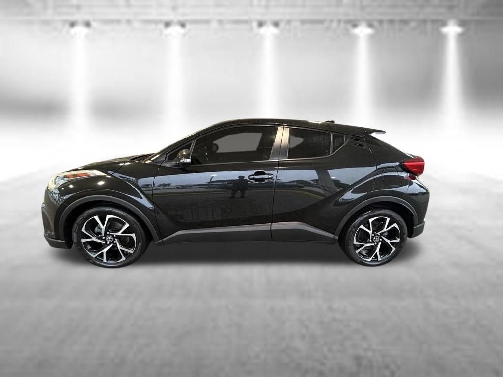 Used 2019 Toyota C-HR XLE FWD image 7