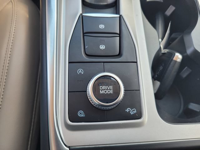 Certified 2023 Ford Explorer XLT w/ Equipment Group 202A AWD/4WD image 25