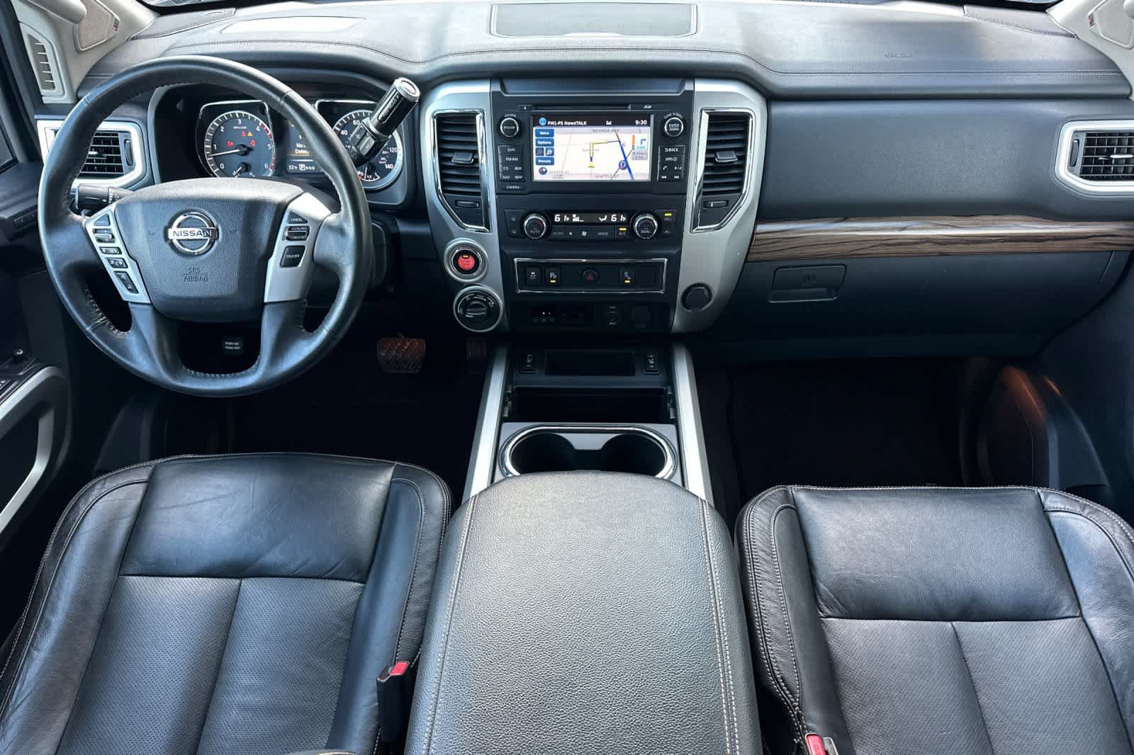 Used 2017 Nissan Titan SL AWD/4WD image 3