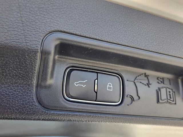 Certified 2020 Ford Explorer XLT w/ Equipment Group 202A RWD image 14