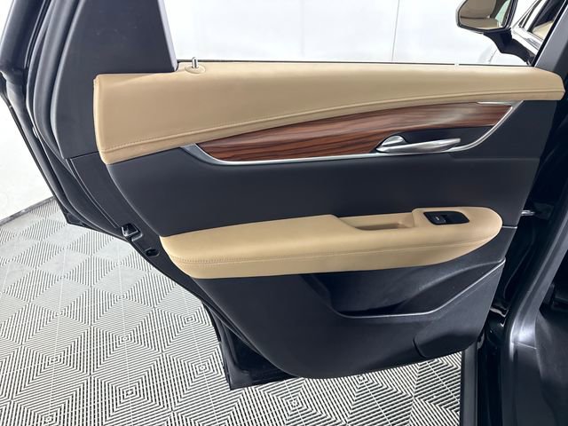 Used 2019 Cadillac XT5 Platinum AWD/4WD image 19