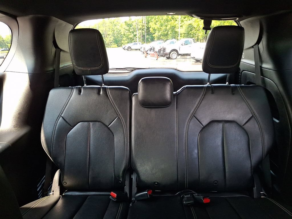 Used 2020 Chrysler Pacifica Touring-L w/ Advanced Safetytec Group AWD/4WD image 14