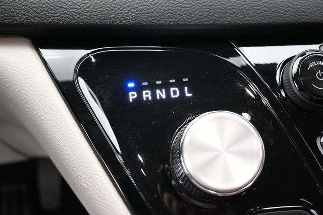 Used 2024 Chrysler Pacifica Touring-L FWD image 24