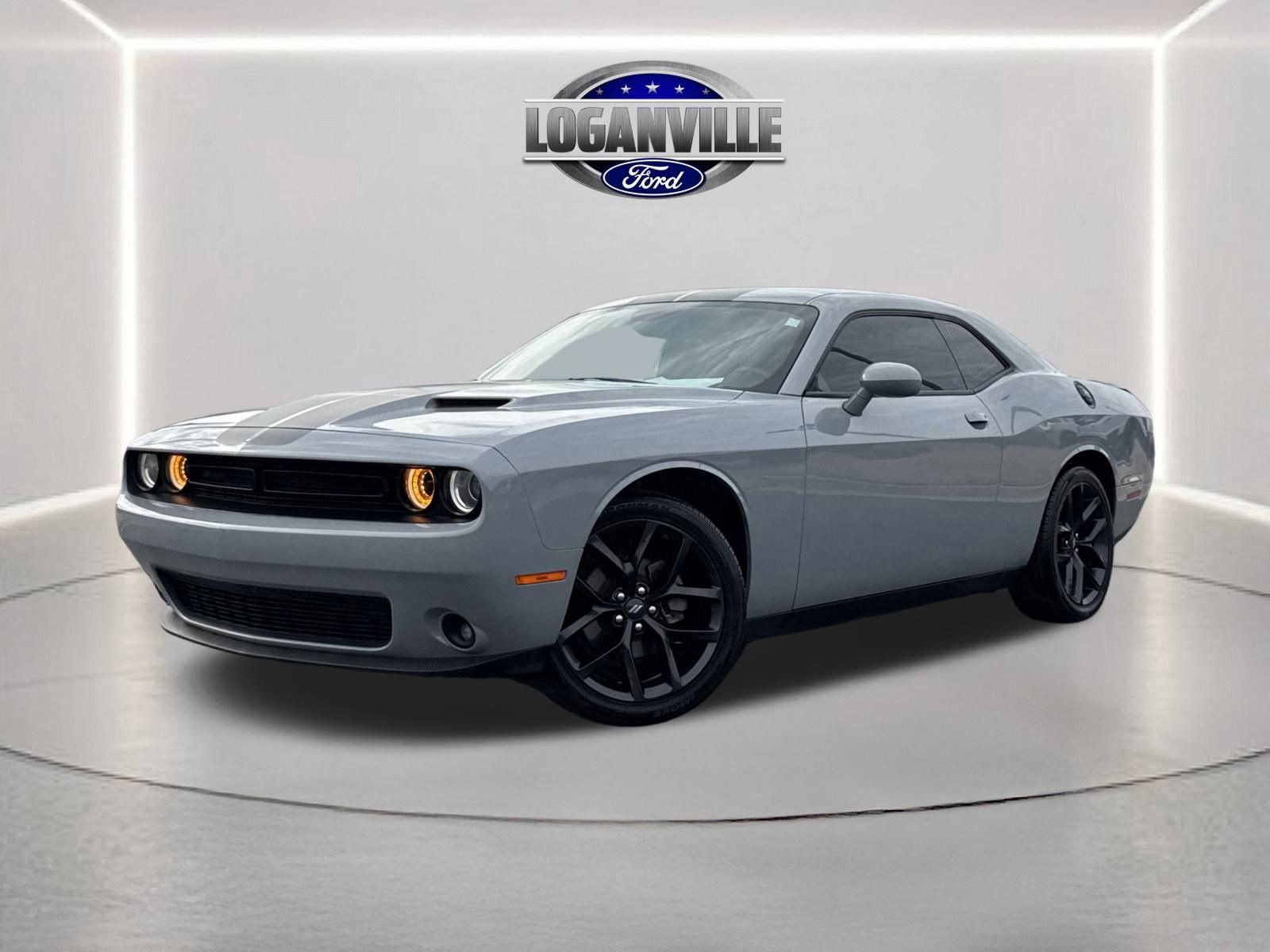 Used 2022 Dodge Challenger SXT w/ Blacktop Package image 7