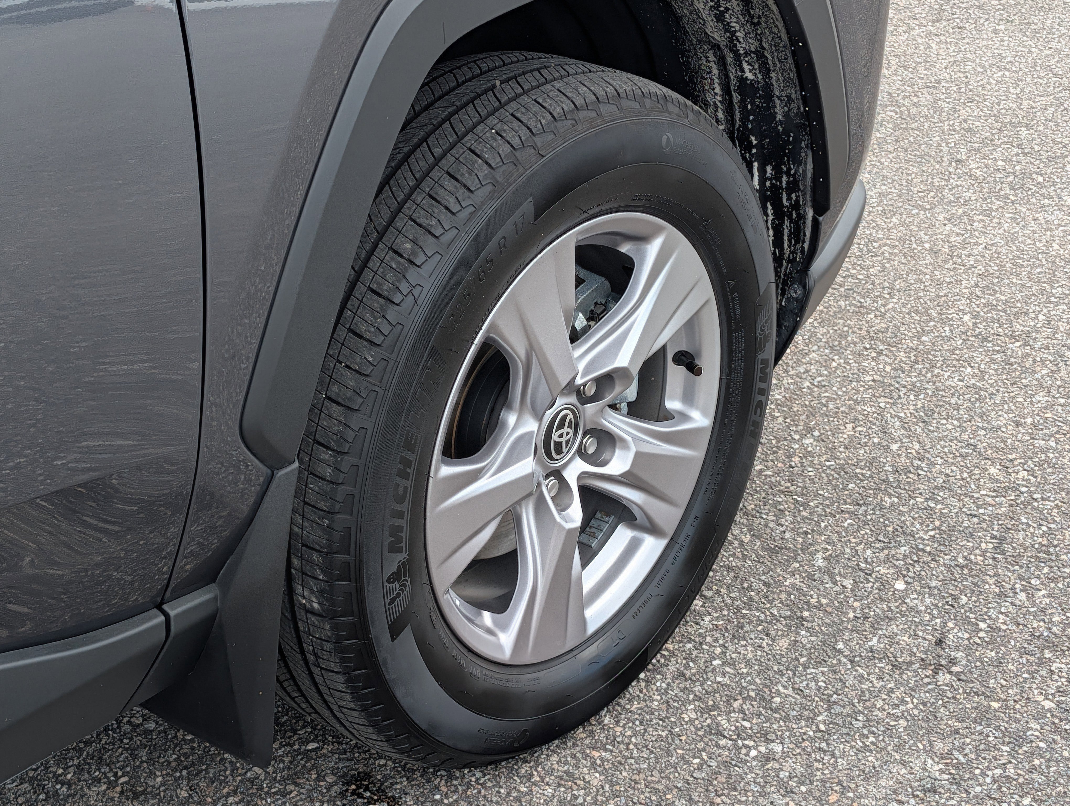 Used 2025 Toyota RAV4 XLE image 12