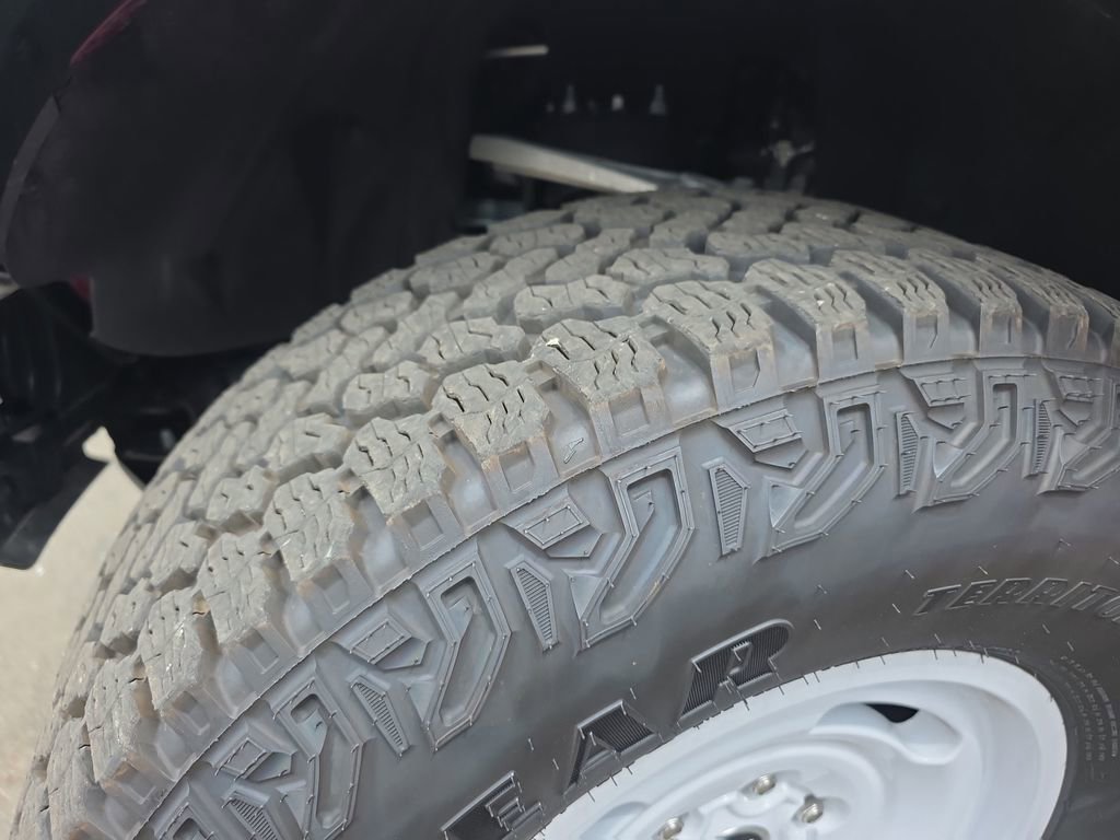 Certified 2025 Ford Bronco Heritage Edition AWD/4WD image 24