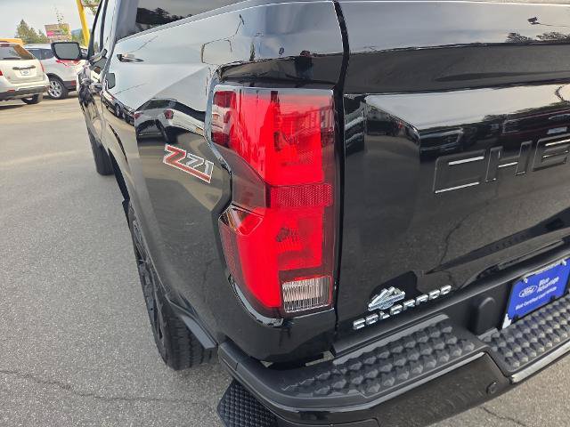 Used 2024 Chevrolet Colorado Z71 w/ Safety Package AWD/4WD image 25