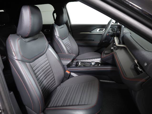 Certified 2025 Ford Explorer ST-Line image 9