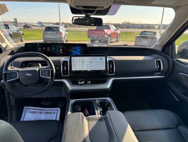 Certified 2025 Ford Expedition Platinum w/ Driver's Package image 30