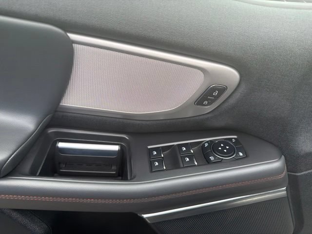 Certified 2025 Ford Expedition Active AWD/4WD image 39