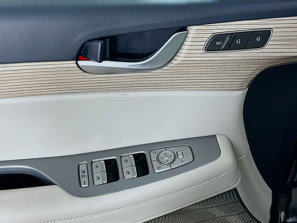 Used 2022 Hyundai Palisade Limited FWD image 30