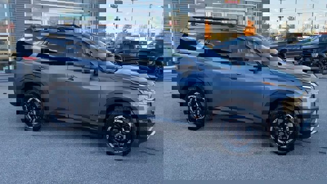 Used 2025 Nissan Pathfinder Rock Creek image 3