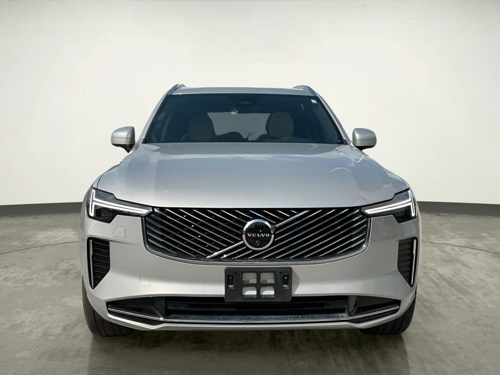 Used 2025 Volvo XC90 B6 Plus image 10