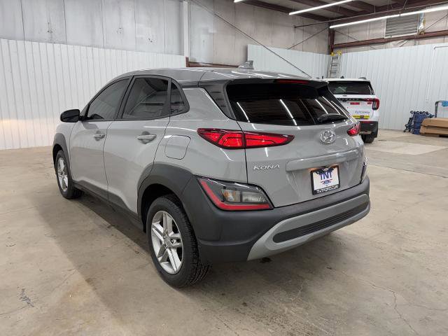 Used 2022 Hyundai Kona SE image 2