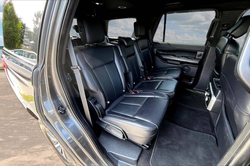 Certified 2019 Ford Expedition XLT w/ Equipment Group 202A AWD/4WD image 27