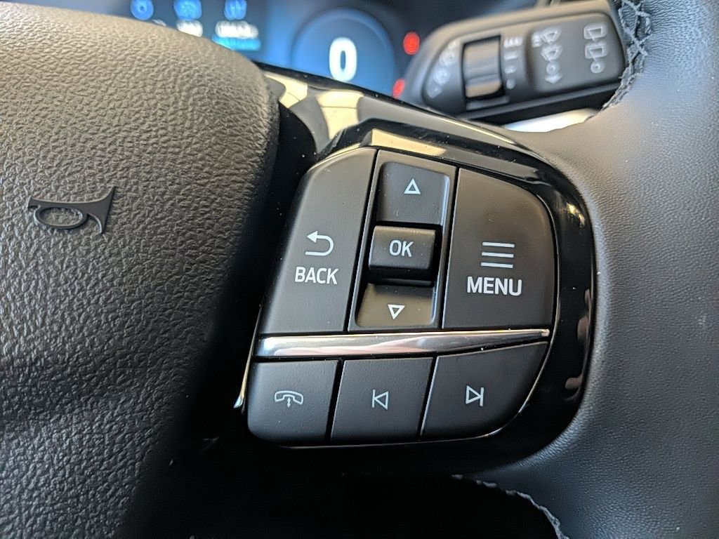 Certified 2025 Ford Escape Platinum image 17