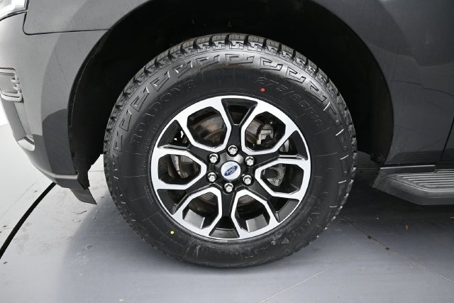 Certified 2024 Ford Expedition XLT AWD/4WD image 9