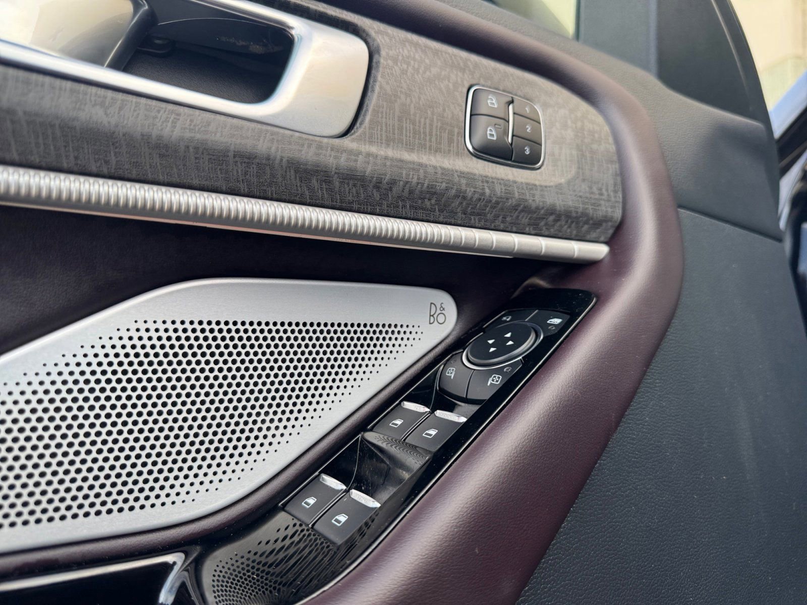 Certified 2025 Ford Explorer Platinum image 20