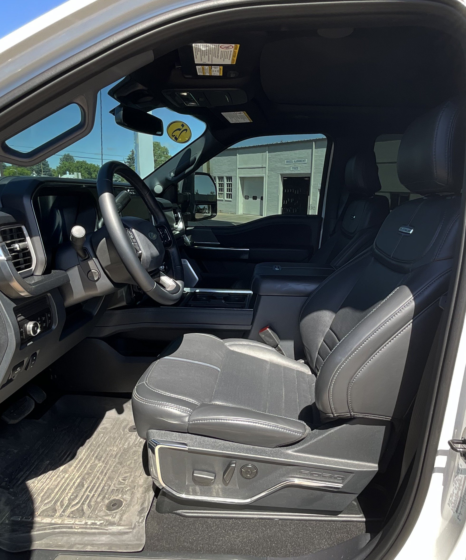 Certified 2025 Ford F350 Platinum AWD/4WD image 10