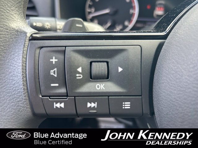 Used 2023 Nissan Rogue SV FWD image 21