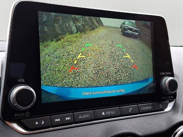Used 2025 Nissan Sentra SV FWD image 17