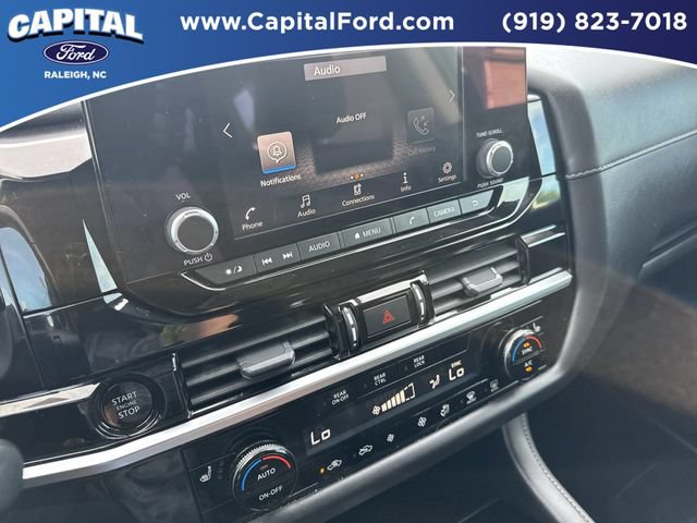 Used 2025 Nissan Pathfinder SV w/ SV Premium Package AWD/4WD image 27