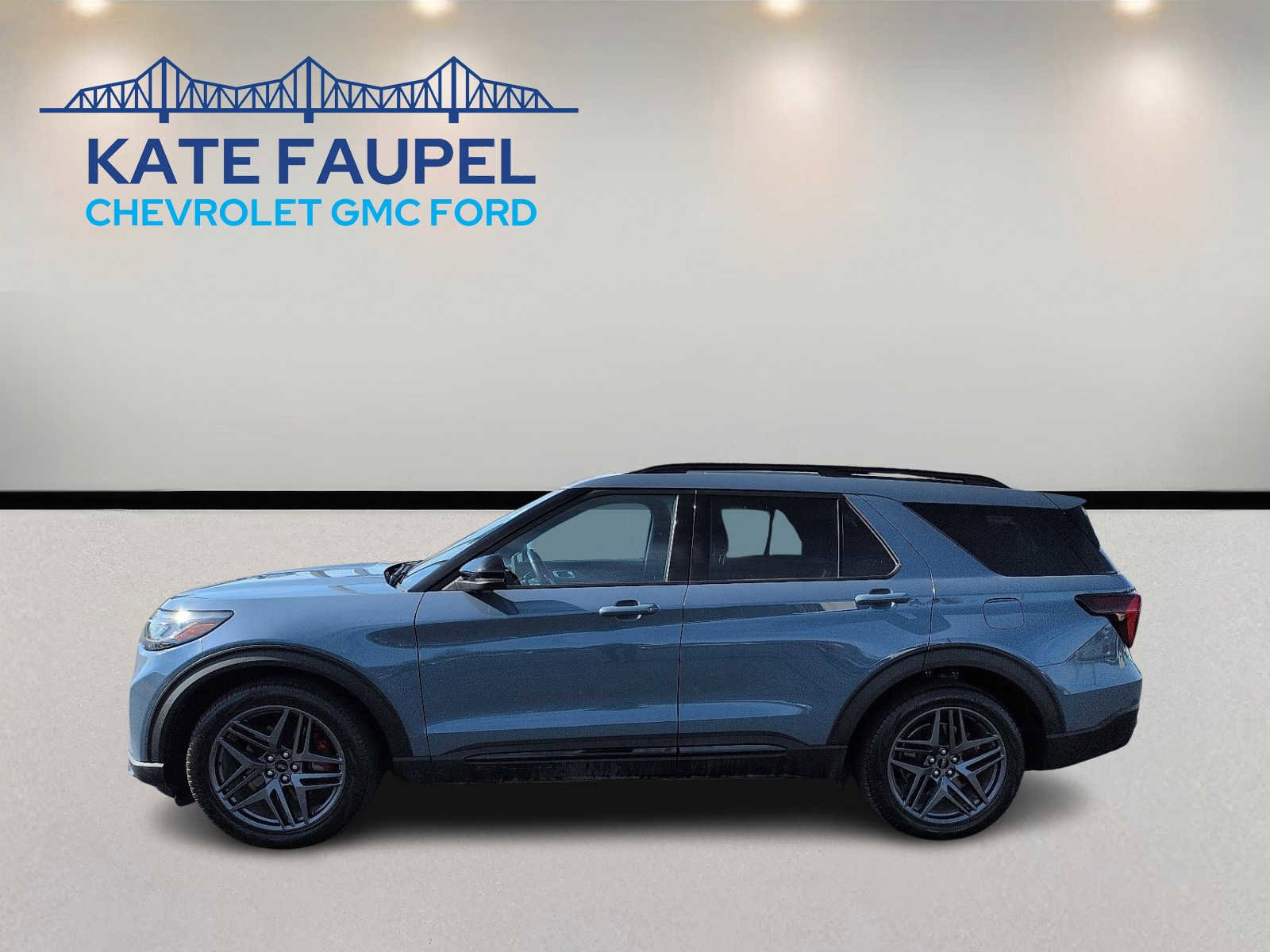 Certified 2025 Ford Explorer ST AWD/4WD image 4