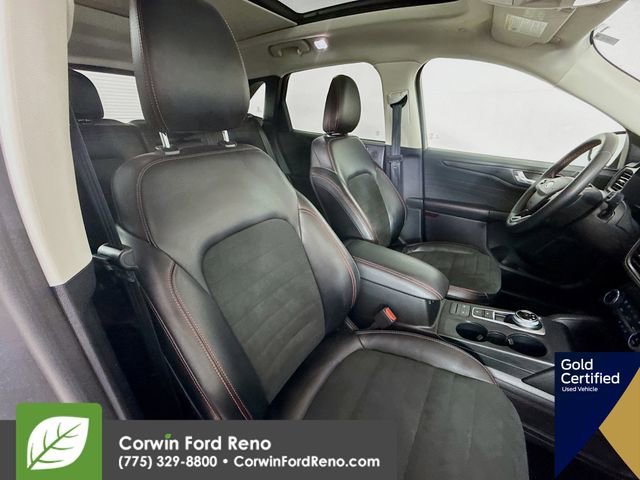 Certified 2022 Ford Escape SEL w/ SEL Stealth AWD Package image 33