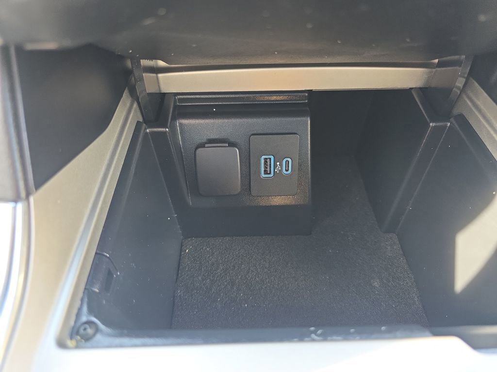 Certified 2023 Ford Explorer XLT w/ Equipment Group 202A image 33